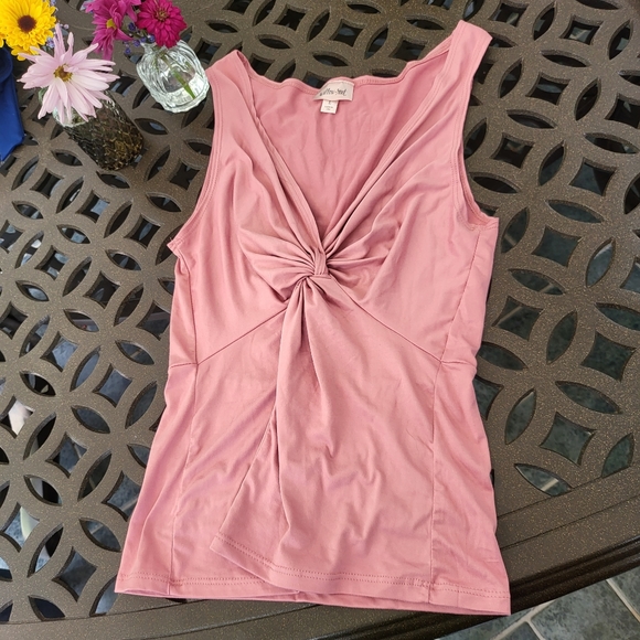 willow & root Tops - Fitted Pink twist front tank top